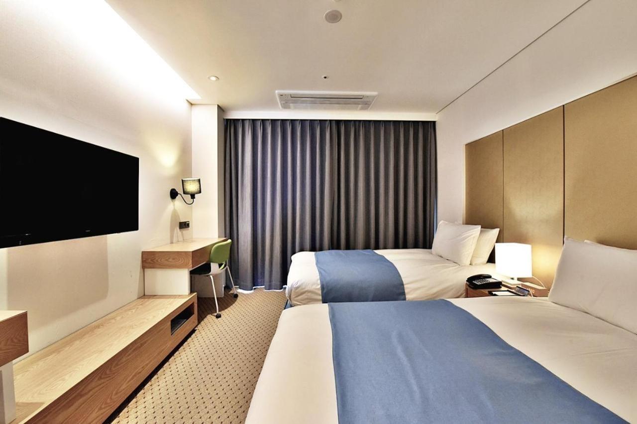 Hotel Whistlelark Jeju Extérieur photo