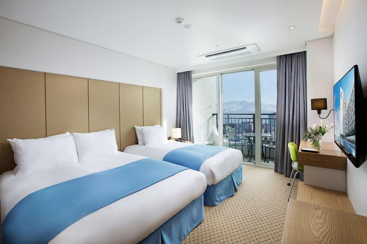 Hotel Whistlelark Jeju Extérieur photo