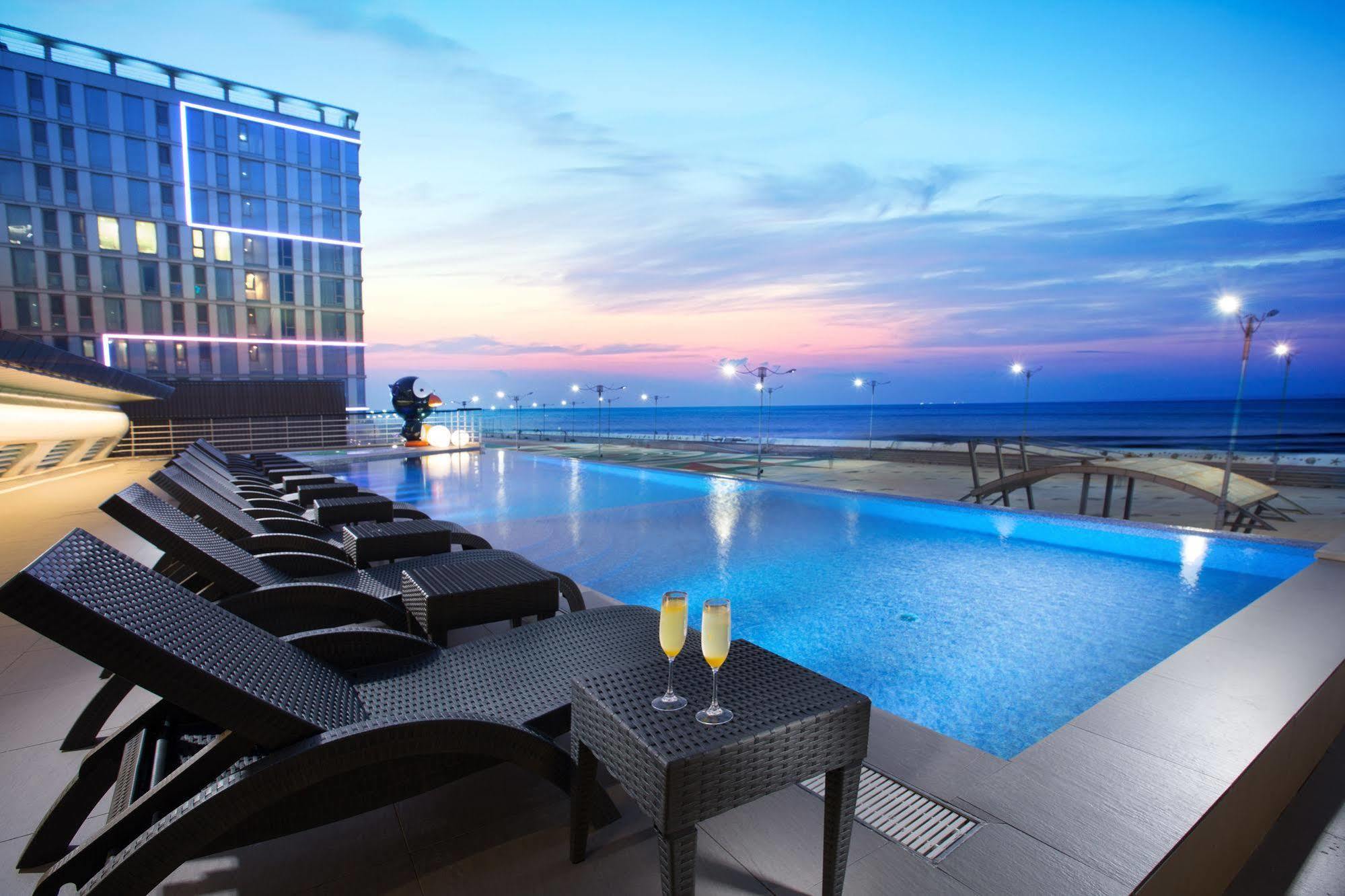 Hotel Whistlelark Jeju Extérieur photo